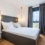 K Luxury Few Min Walk From The Appartamento