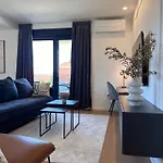 K Luxury Few Min Walk From The