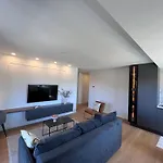 K Luxury Few Min Walk From The Appartamento *