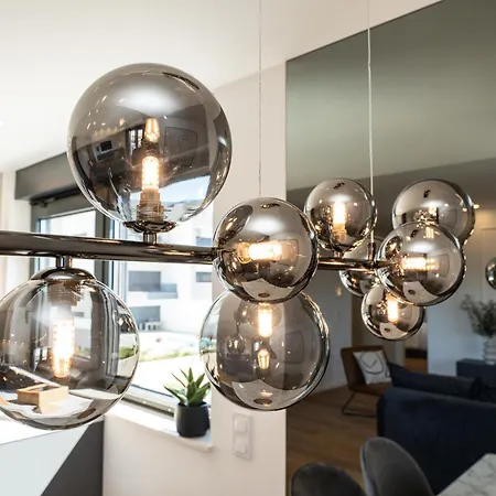 K Luxury Few Min Walk From The *