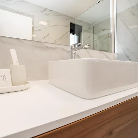 K Luxury Few Min Walk From The 아파트 *