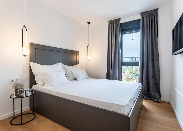 K Luxury Few Min Walk From The Appartement